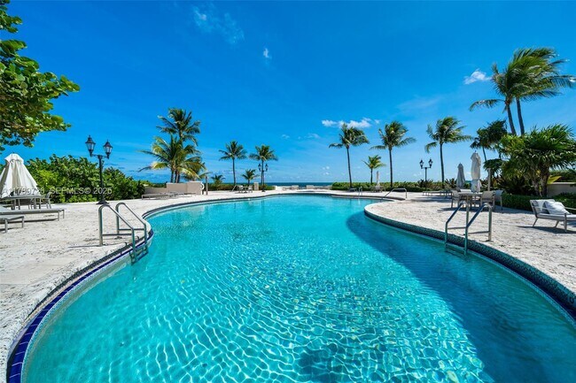 Building Photo - 19227 Fisher Island Dr