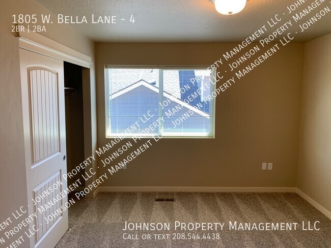 Building Photo - 1805 W Bella Ln