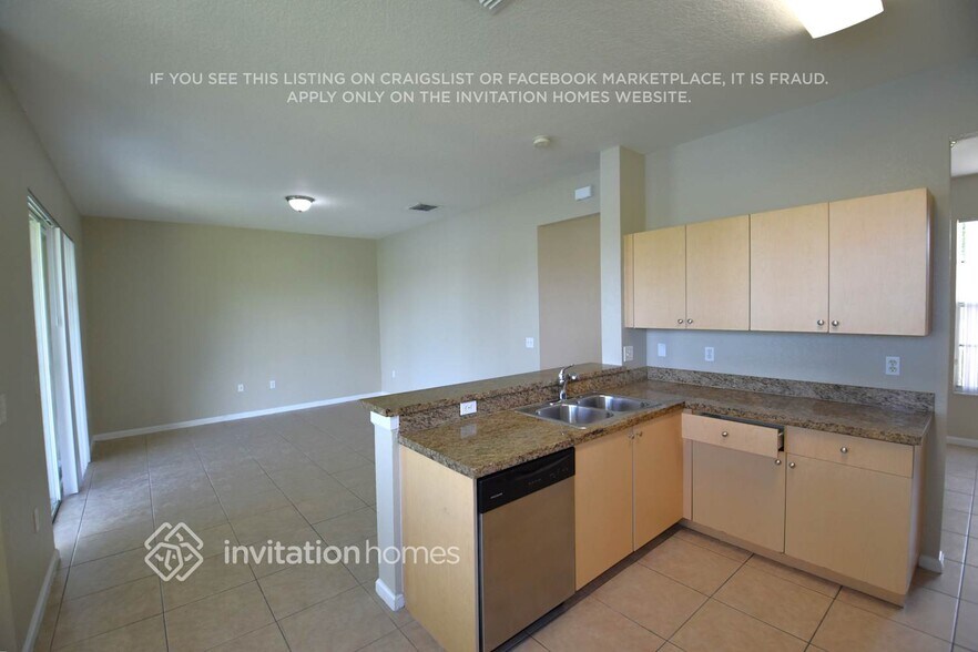 Building Photo - 4293 SW 128th Ave