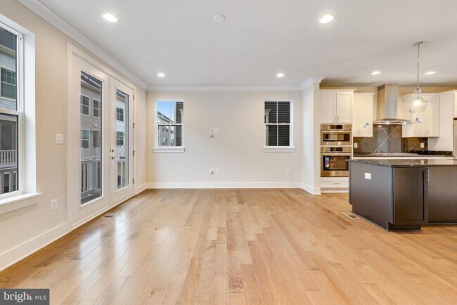 Building Photo - 14813 Retreat Blvd