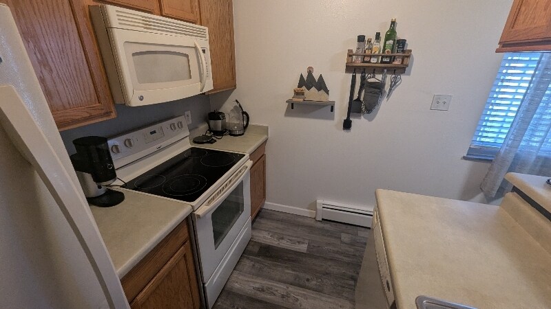 Building Photo - 7309 W Hampden Ave