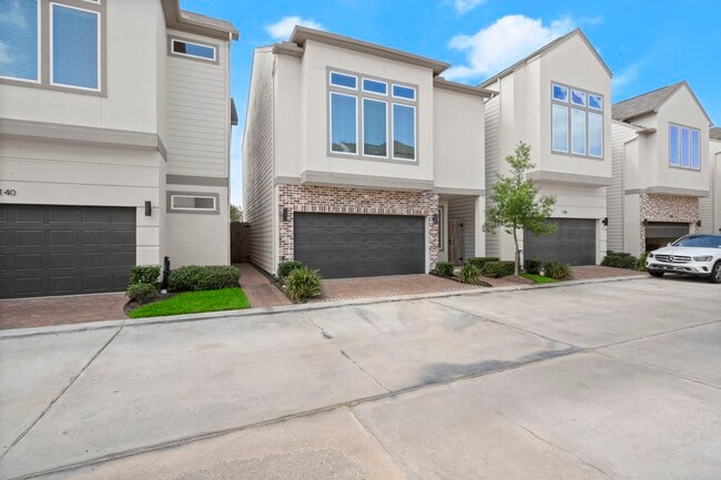 Building Photo - 138 Knightsbridge Park Ln