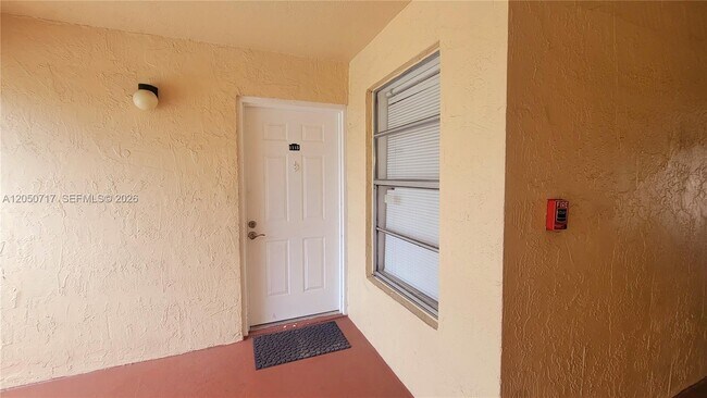 Building Photo - 15320 SW 106th Terrace