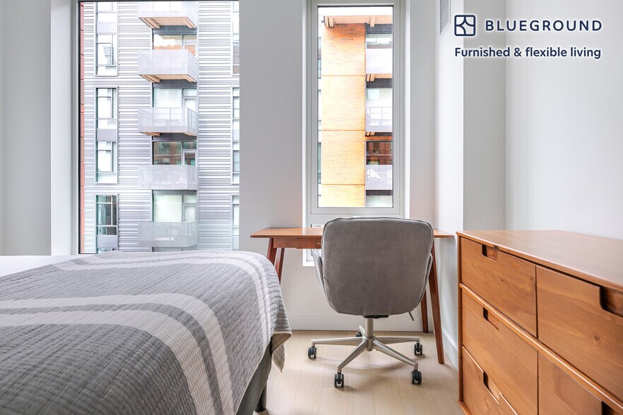 Building Photo - 390 Harrison Ave