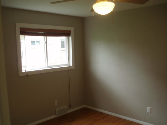 Building Photo - 4720 Burma Road # 5