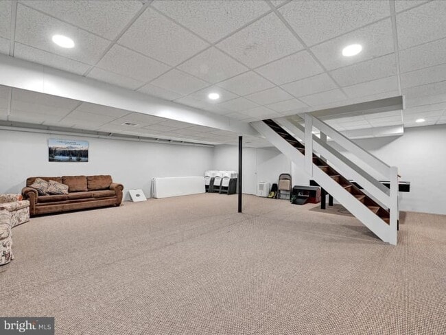 Building Photo - 405 Millbach Rd
