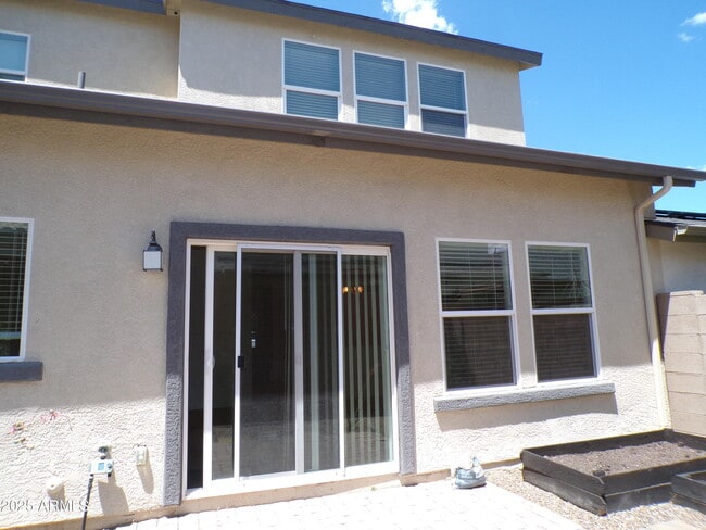 Building Photo - 621 Haynes Dr