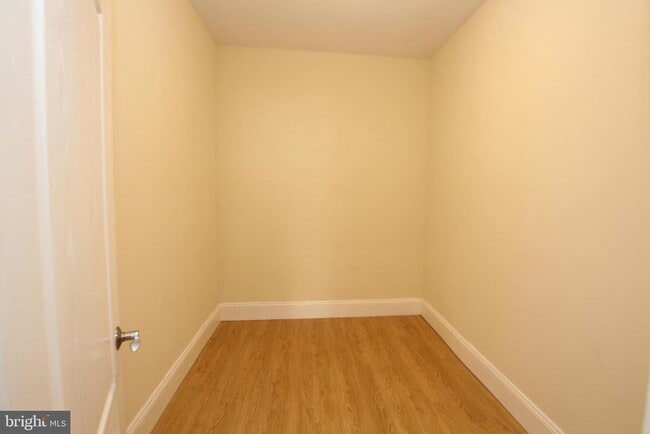 Building Photo - 3 Good Hope Ct