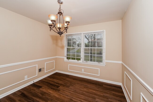 Building Photo - 841 Worchester Ct