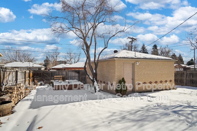 Building Photo - 2702 Meade St