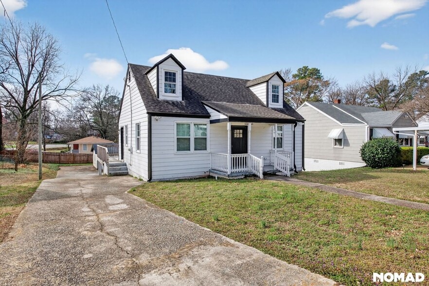 Building Photo - 217 Pecan Rd