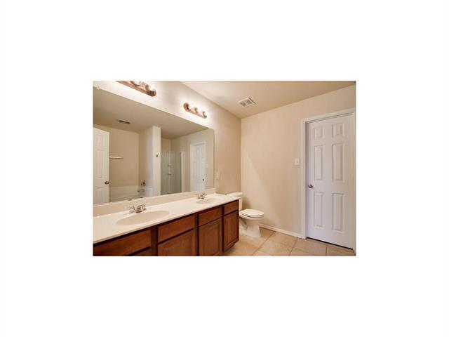 Building Photo - 8729 Noontide Dr