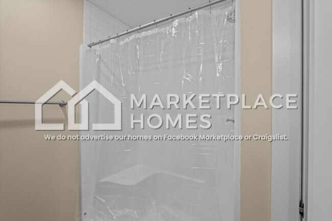 Building Photo - 152 Downsbury Rd