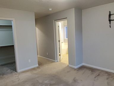 Building Photo - 1077 Kettering Dr