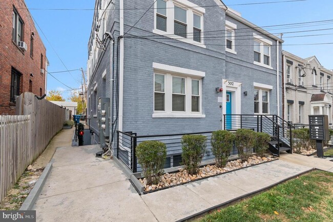 Building Photo - 5012 2nd St NW