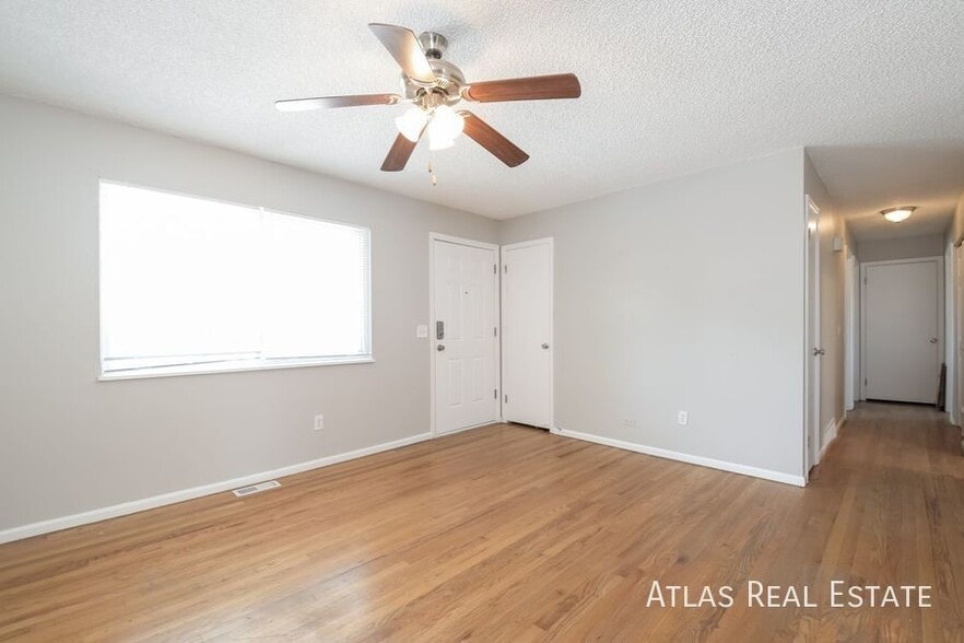 Building Photo - 730 S Oakland St