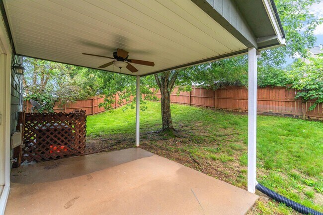 Building Photo - 2376 Wadsworth Dr