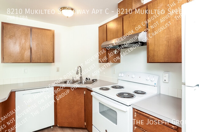 Building Photo - 8210 Mukilteo Speedway