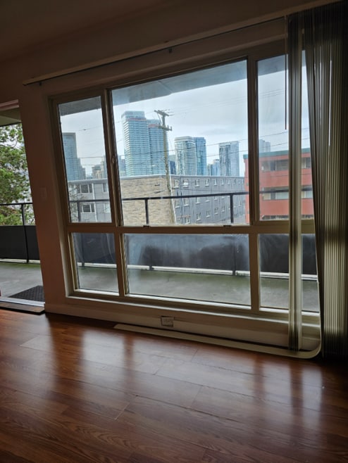 Building Photo - 224 Bellevue Ave E