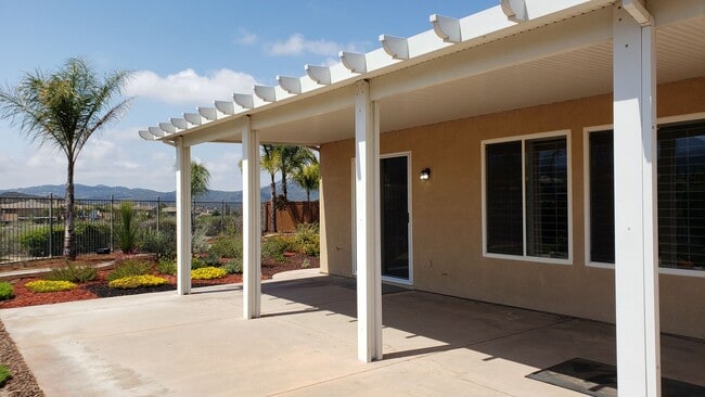 Building Photo - Morgan Hill Single Family View Home