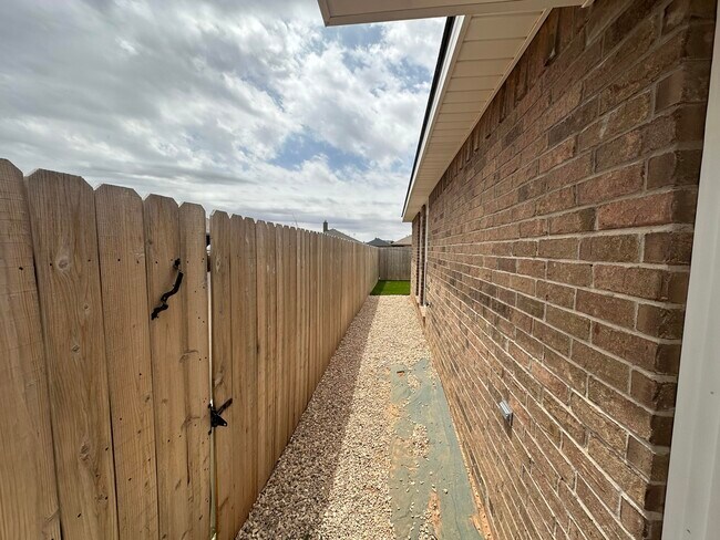 Building Photo - 3505 Tiffin Ave
