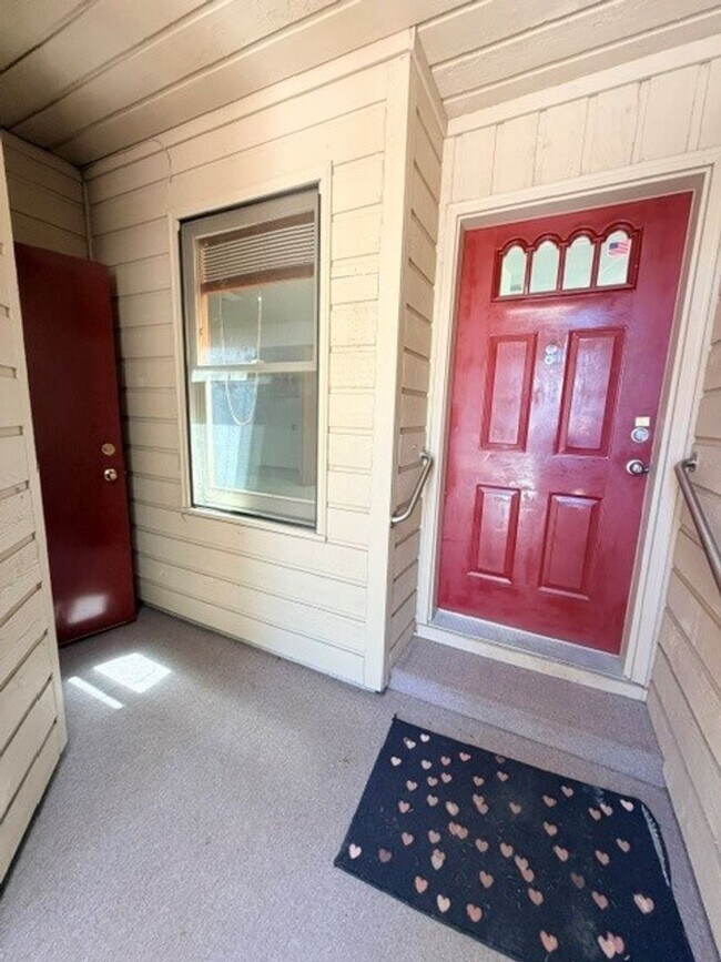 Building Photo - Charming 3-Bedroom Home with Garage & Lawn Care Included