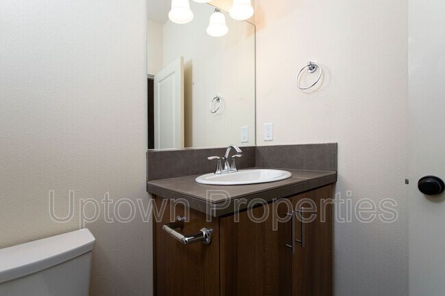 Building Photo - 7894 NE Miriam Way