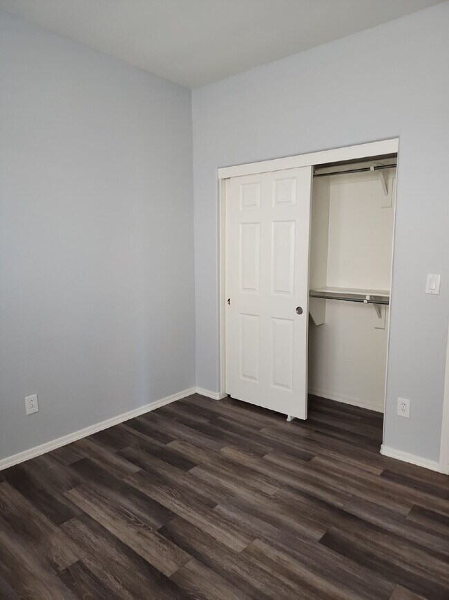 Building Photo - "Charming Anthem Retreat: 3-Bed, 2-Bath Ge...