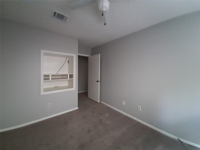 Building Photo - 3511 Dawnwood Dr