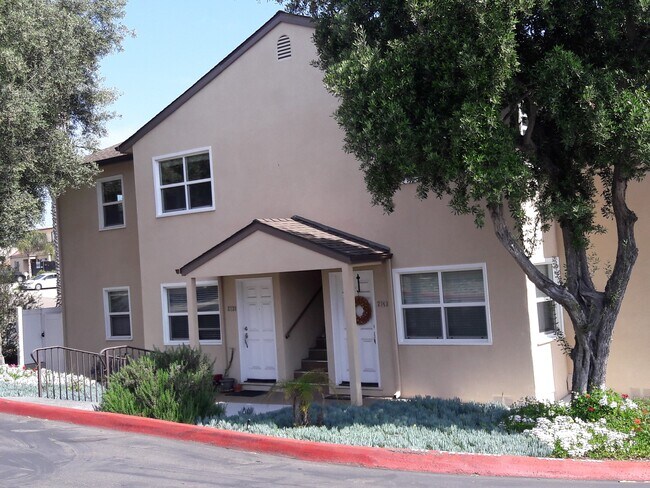 Building Photo - 2743 Camulos St