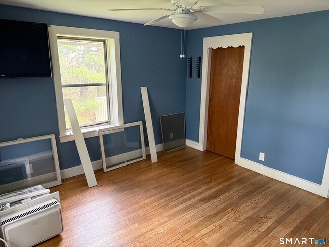 Building Photo - 82 Mountain Rd