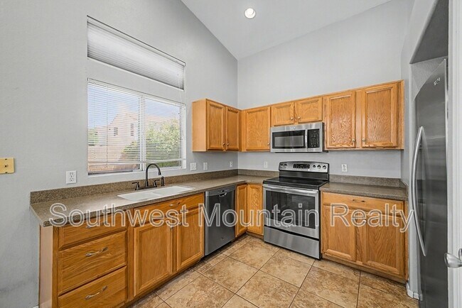 Building Photo - 649 S Banning