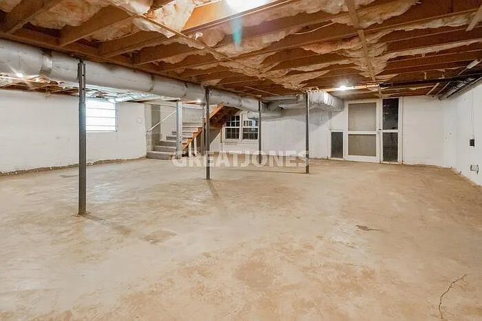 Building Photo - 5511 N Main St