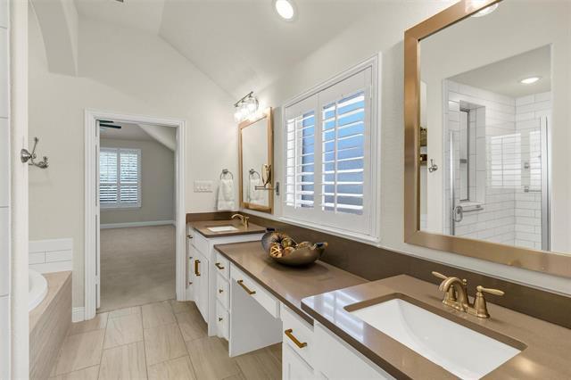 Building Photo - 1928 Crested Ridge Rd