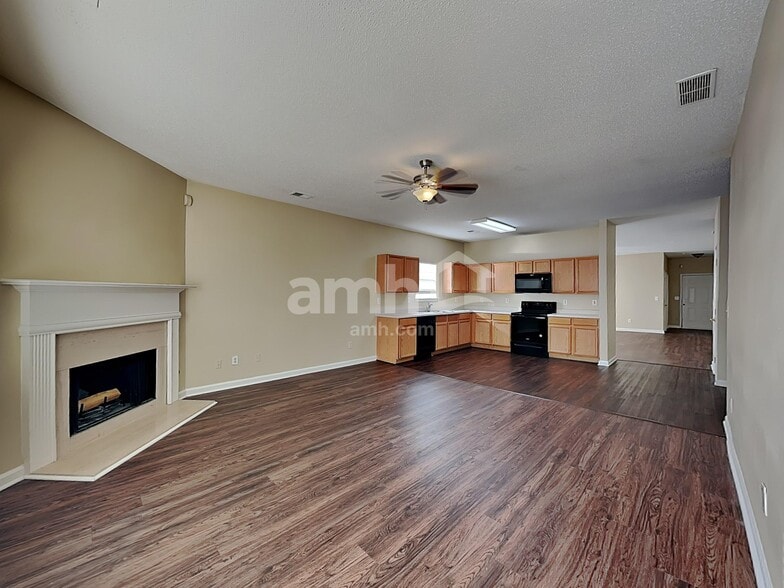 Building Photo - 2006 Farm Hill Ct