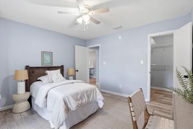 Building Photo - Gulfwind N
