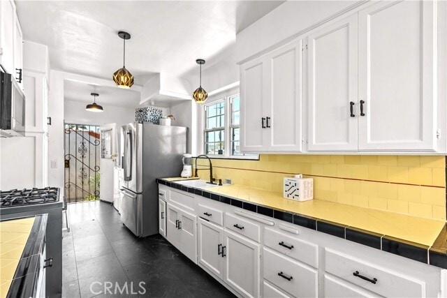 Building Photo - 9101 La Salle Ave