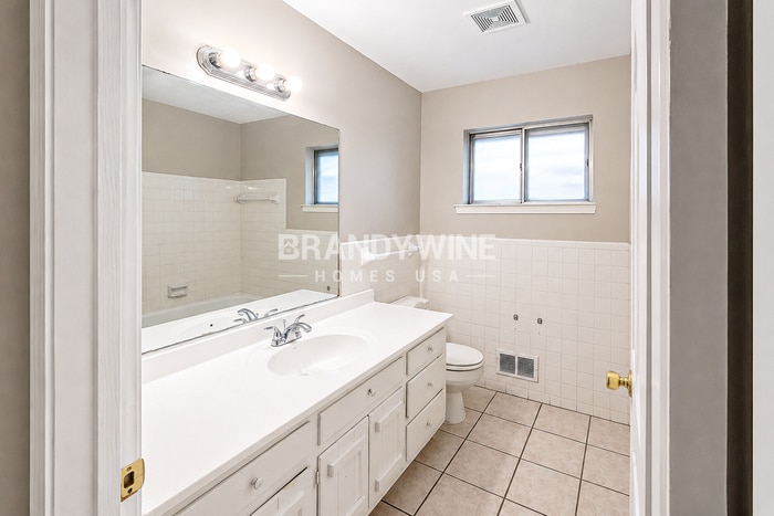 Building Photo - 3076 Emerald St