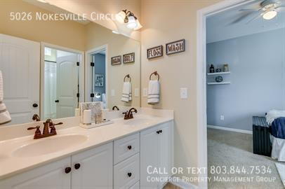 Building Photo - 5026 Nokesville Cir