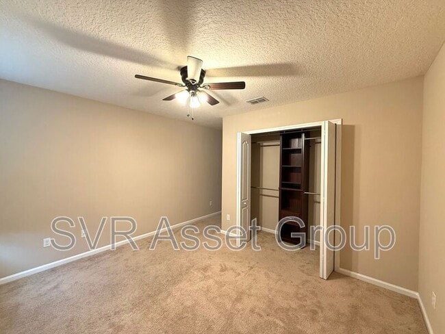 Building Photo - 641 Glendale Ln