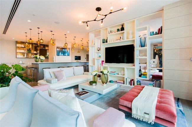 Building Photo - 650 NE 32nd St