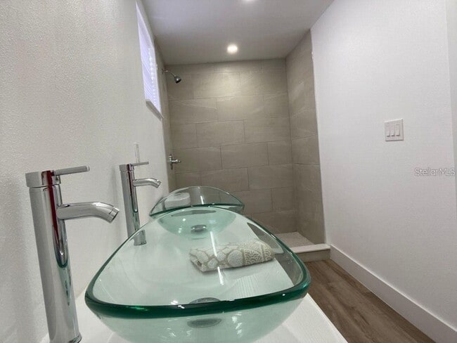 Building Photo - 22011 Catherine Ave