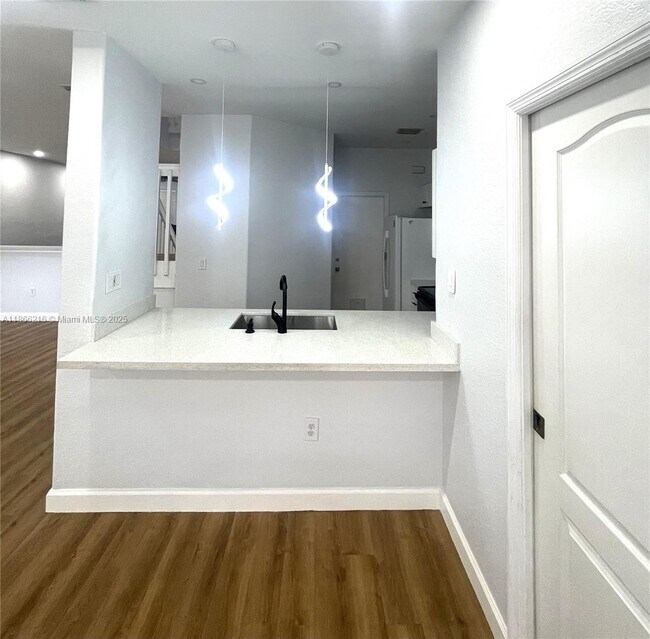 Building Photo - 3840 SW 169th Terrace