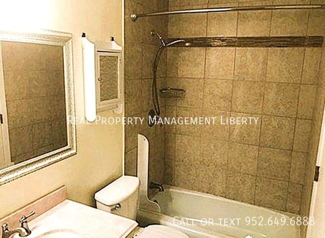 Building Photo - 10425 Decatur Cir