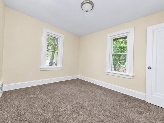 Building Photo - 1280 Brandon Ave