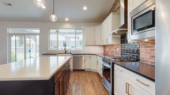 Building Photo - 3 Bedroom, 2 Bath Home in Richland