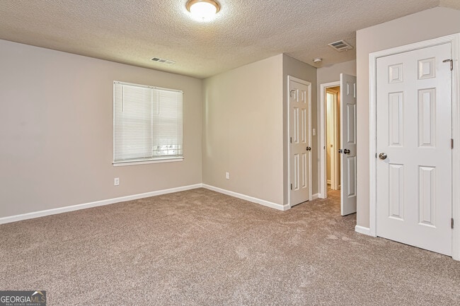 Building Photo - 2552 Laurel View Ct