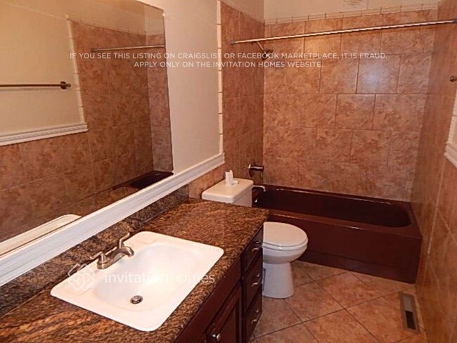 Building Photo - 3000 Phillips Ct