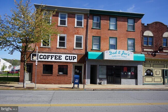 Building Photo - 117 E Lancaster Ave