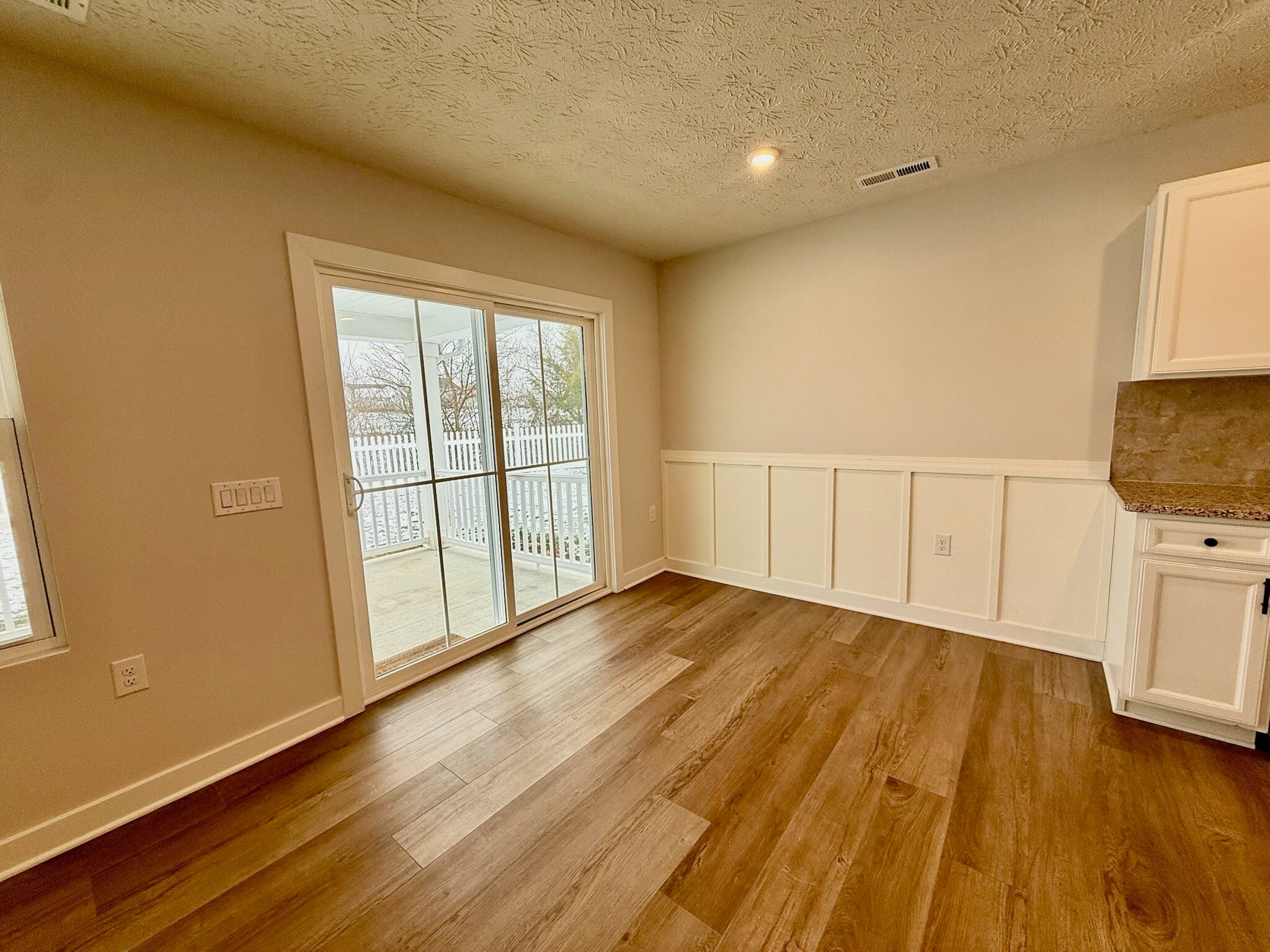 Building Photo - 1097 Arbor Dr